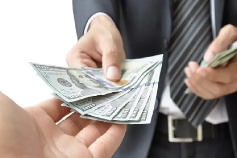 كيف تبدأ استثماراً بسيطاً في البنوك بميزانية محدودة؟