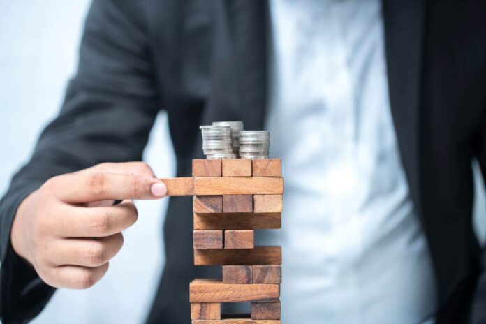 الفائدة على قرارات الاستثمار