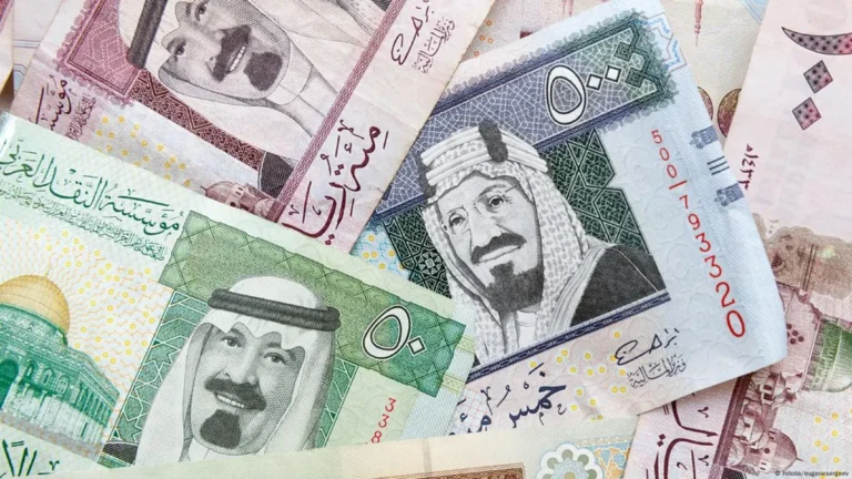 أثر السياسة النقدية على قيمة العملة في السعودية