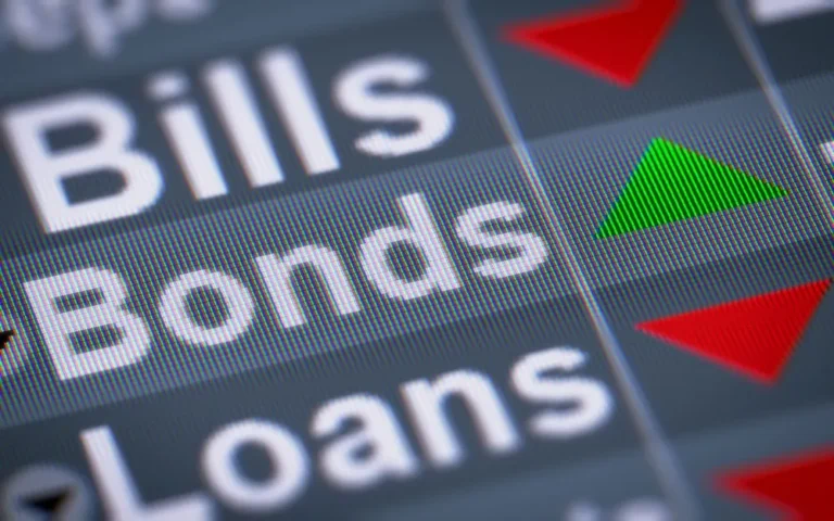 ما الفرق بين السندات والأسهم؟