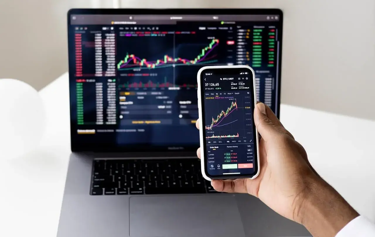 مخاطر تداول العملات الرقمية